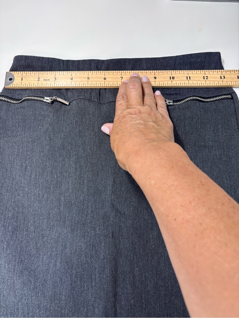 Joe B Tailored Classic Charcoal Gray Pencil Skirt with Silver Zip Accents SizeS - Picture 6 of 11